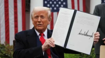 مكاسب قياسية.. كيف تأثرت أسعار الذهب بسياسات دونالد ترامب الاقتصادية؟